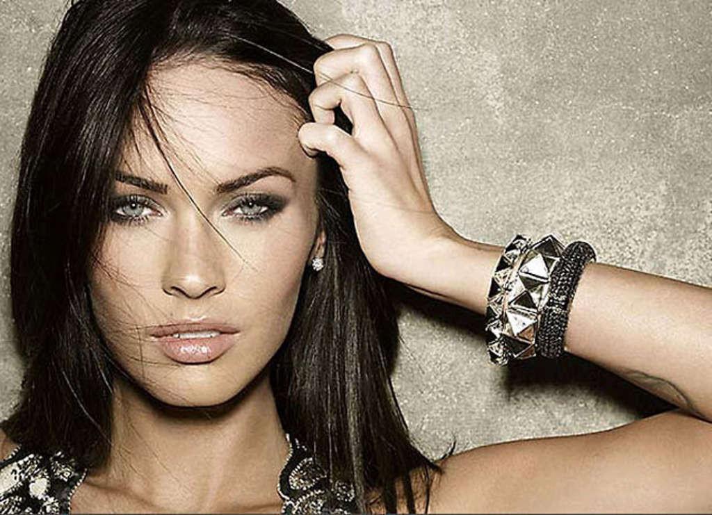 10P Megan Fox cheerleader