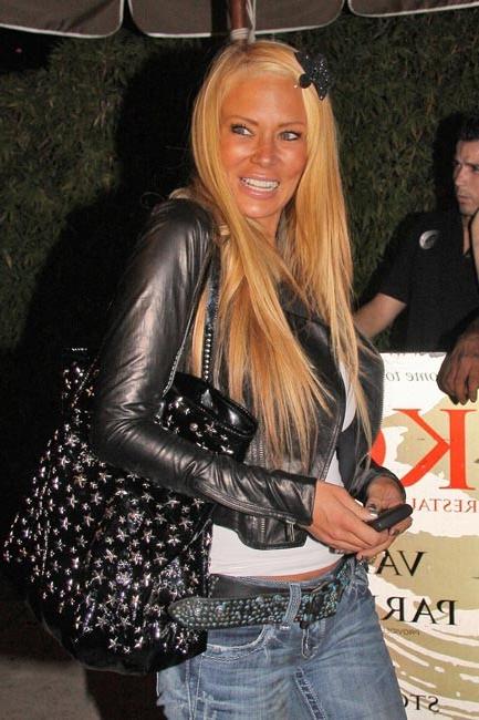 16P Jenna Jameson marible ass in tight thong bikini