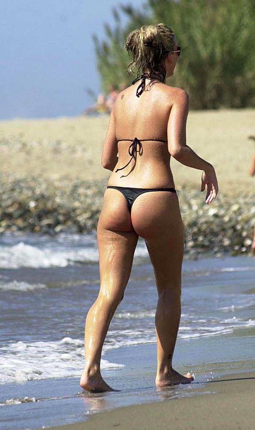 10P Sarah Harding exposing her nice ass in thong on beach and in shorts paparazzi pi