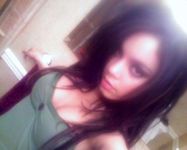 10P Vanesa Hudgens exposing her nice big tits in new private pictures from her cell 