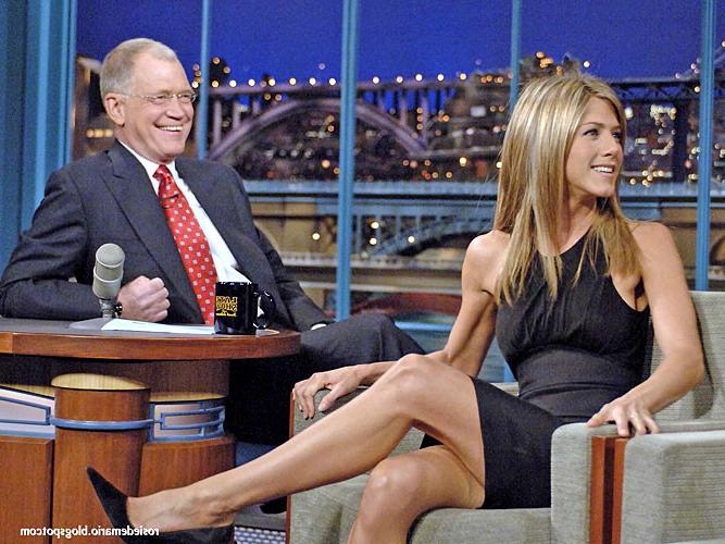 16P Jennifer Aniston showing her great ass in thong and her nice legs in mini skirt
