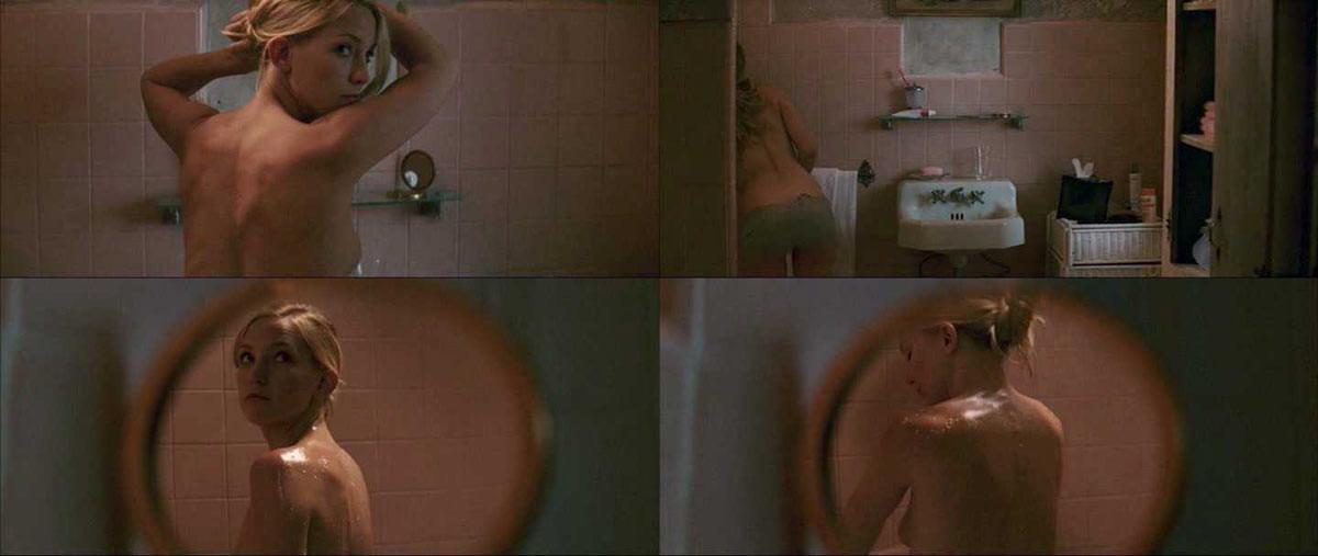 15P Kate Hudson nude tits and cute ass in bikini