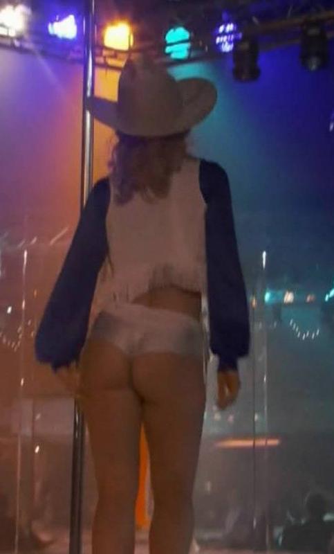 15P Mena Suvari amazing ass in thong and nude topless