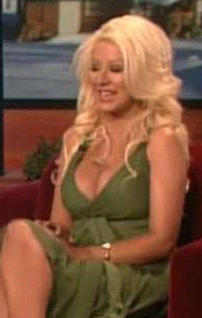 20P Celebrity Christina Aguilera great cleavage and nude in bathroom
