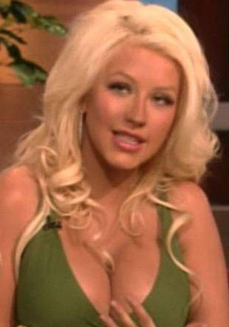 20P Celebrity Christina Aguilera great cleavage and nude in bathroom