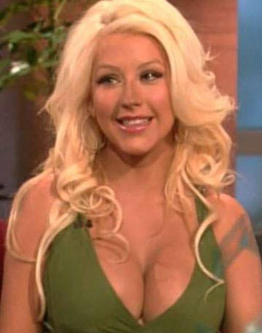 20P Celebrity Christina Aguilera great cleavage and nude in bathroom