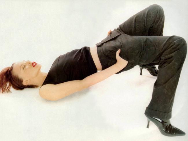 15P Worlds most beautiful celebs in glamour photos