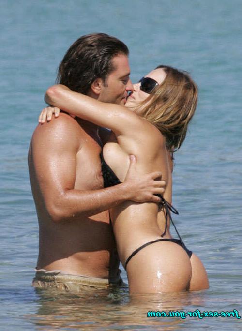 16P Lola Ponce posing sexy in a thong and in bikini on beach