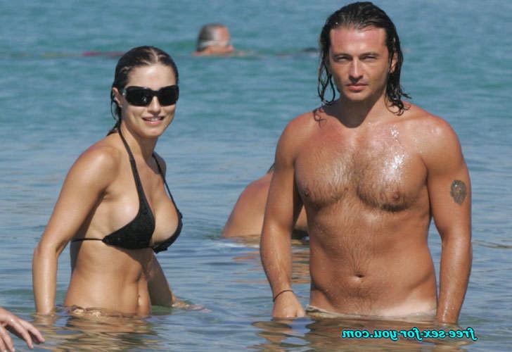 16P Lola Ponce posing sexy in a thong and in bikini on beach
