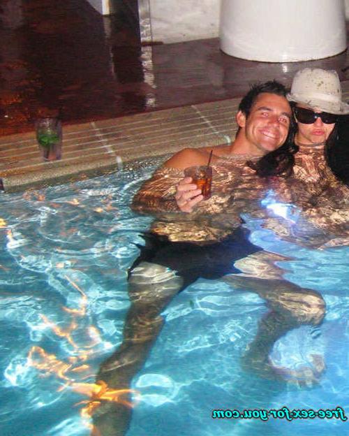 16P Britney Spears posing in thong and upskirt paparazzi pictures
