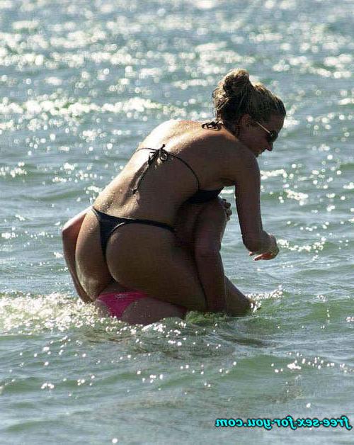 16P Sarah Harding showing ass in thong and posing in stockings