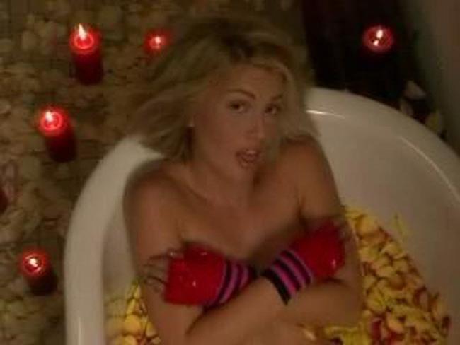 16P Naughty babe Willa Ford in glamour photo shots