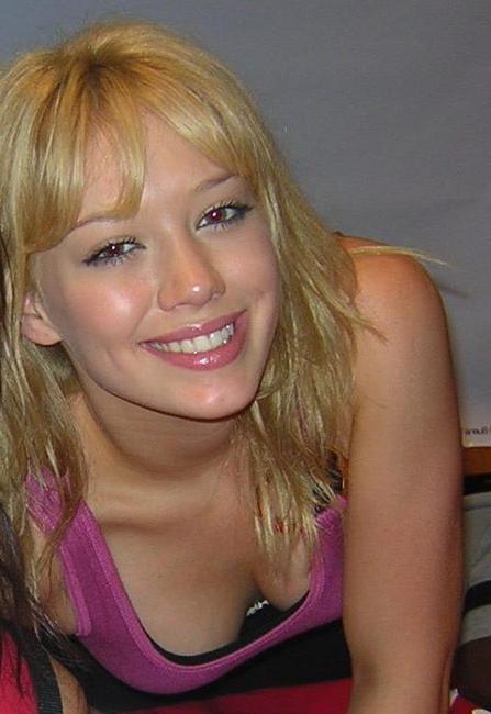 16P Hilary Duff glamour photo shots