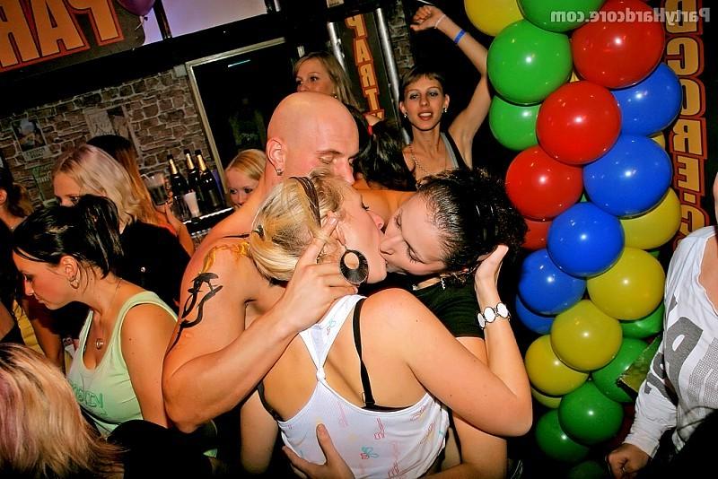18P Amateur birthday girls confronted with naked guys