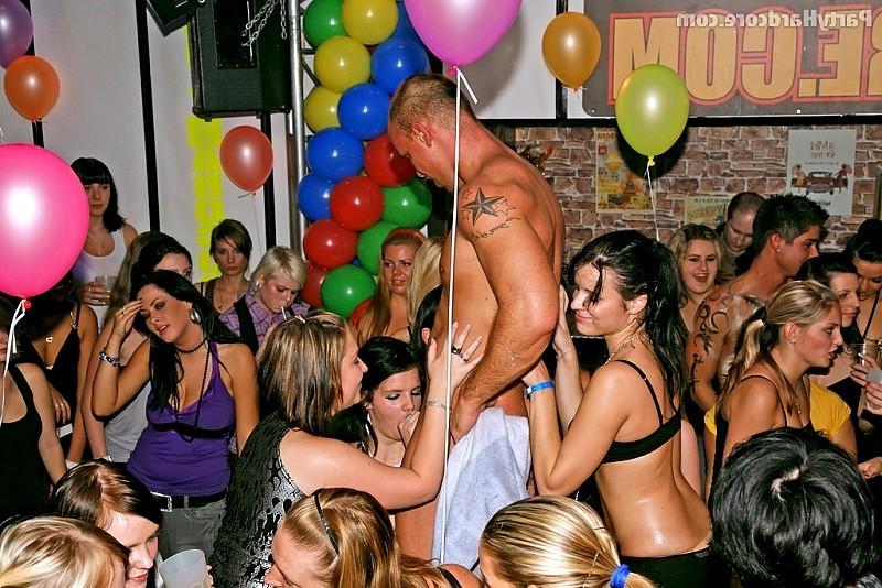18P Amateur birthday girls confronted with naked guys
