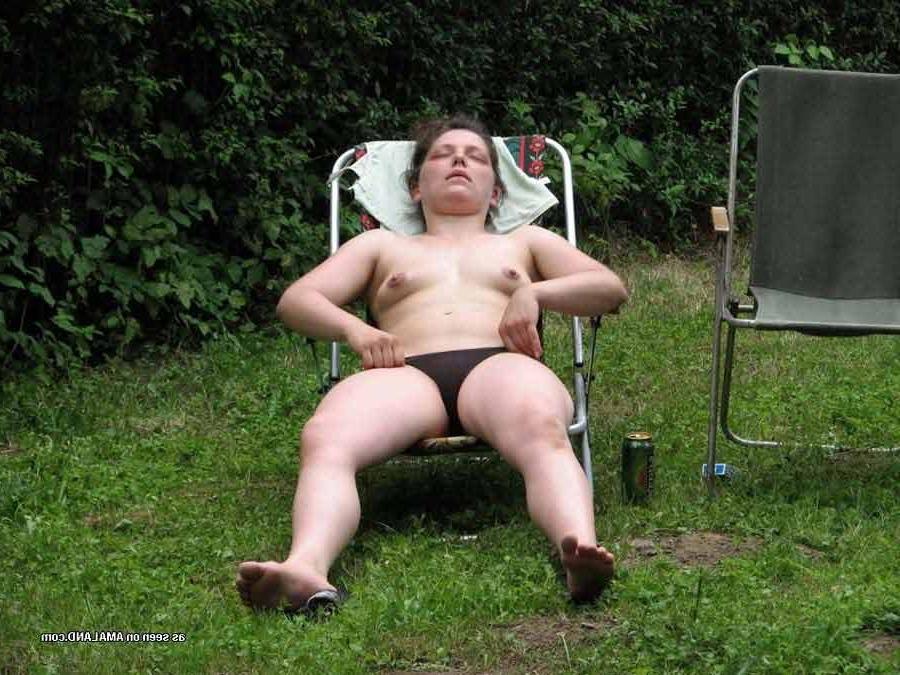 16P Schöne Galerie von zwei frechen, geilen Amateur-Hausfrauen