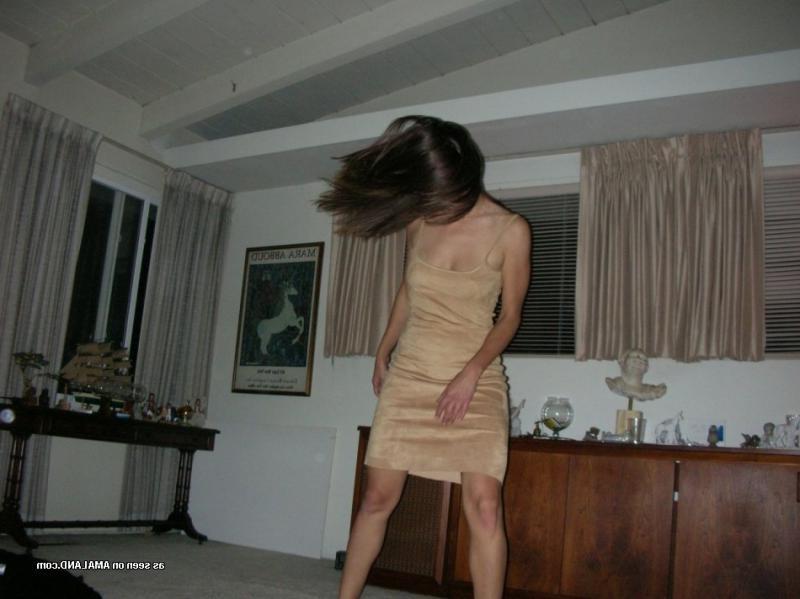 6P Collection of a slutty MILF spreading her legs for her hubby