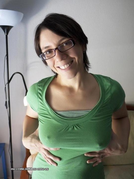 15P Collection of kinky wives showing their nice breasts