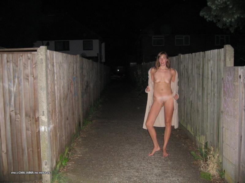 5P Compilation of a naughty MILF posing naked outdoors