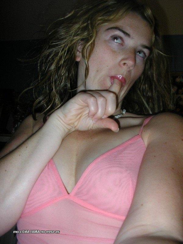 15P Slutty blonde MILF self-shooting topless for hubby