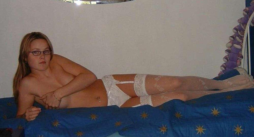 15P Pictures of two housewives exposing their breasts