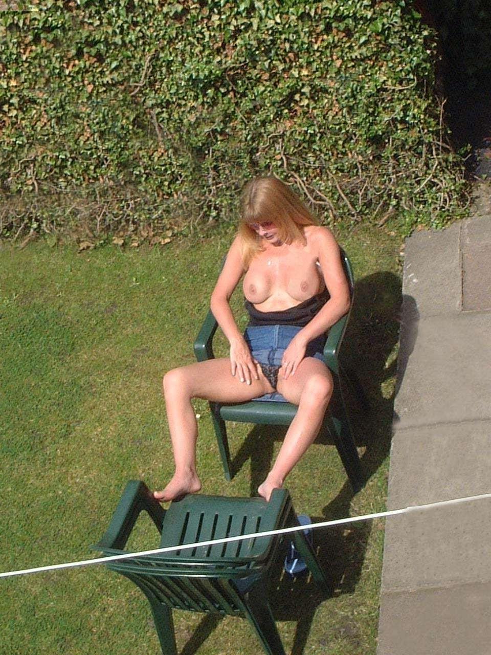 18P MILF sucking cock outdoors