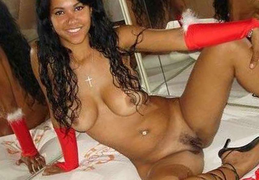 15P Pictures of a Latina wife in her Christmas lingerie