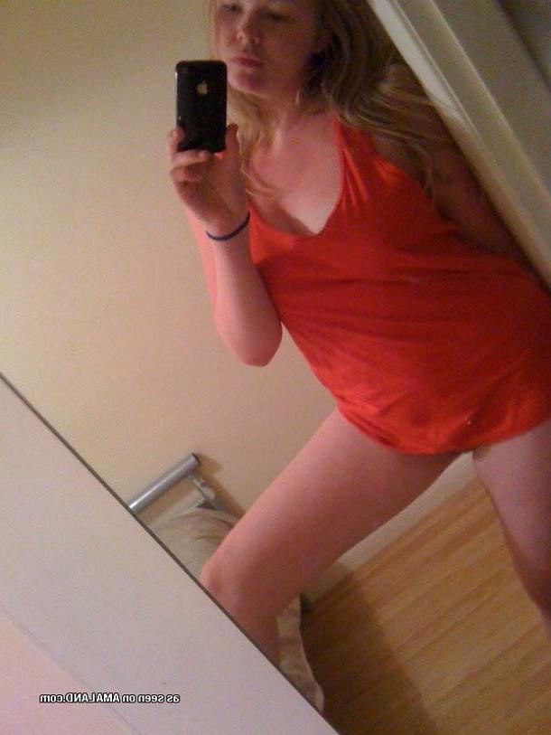 16P Collection of some naughty wives' naked photos