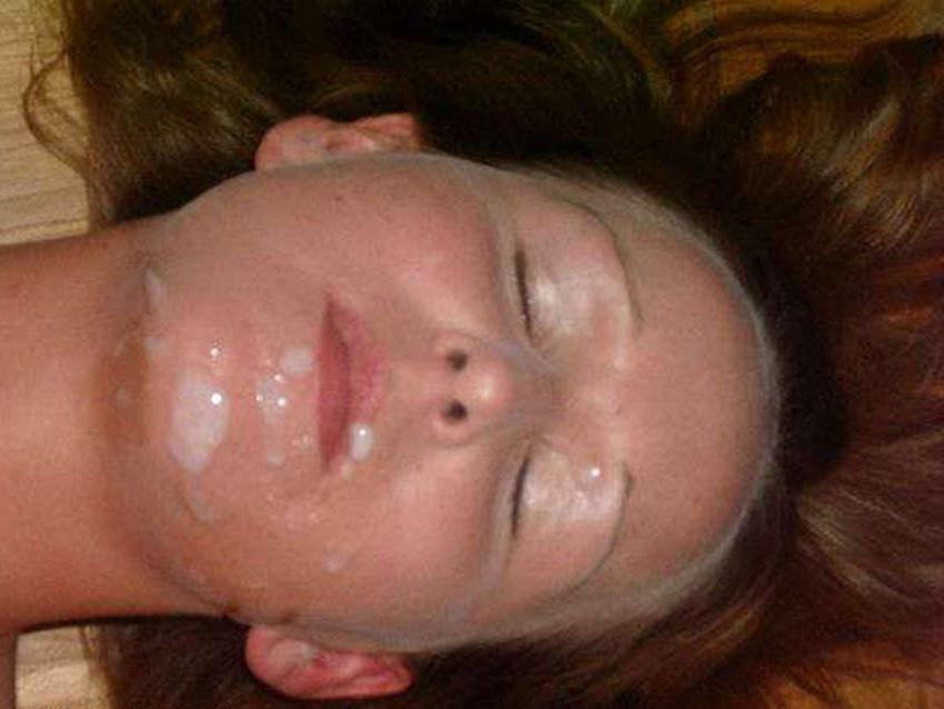 15P Pictures of a housewife sucking a cock and made it cum