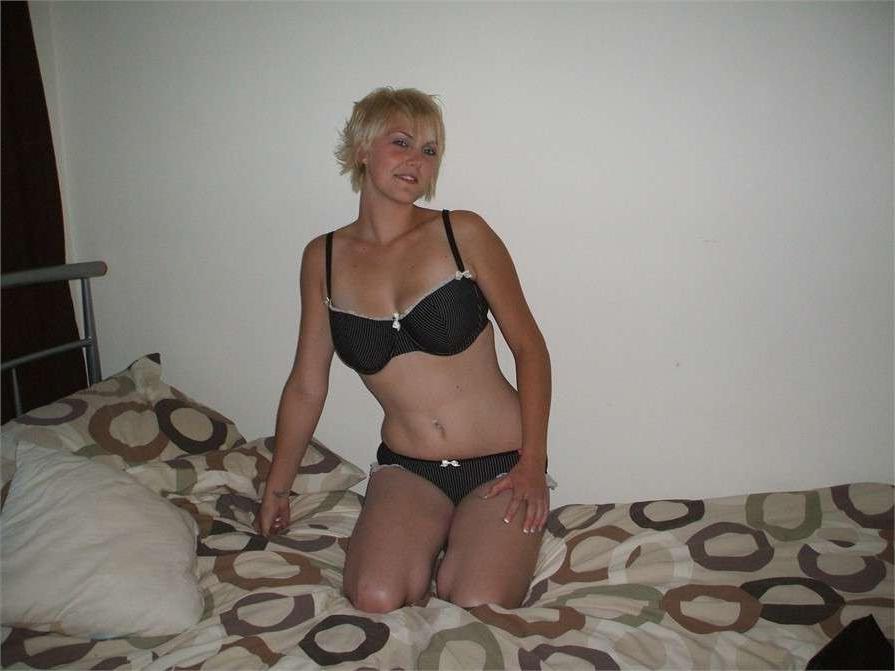 15P Hot picture collection of kinky wives