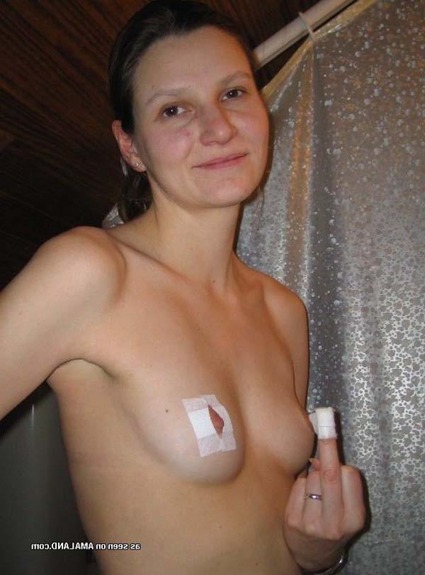 15P Picture gallery of naughty naked wives