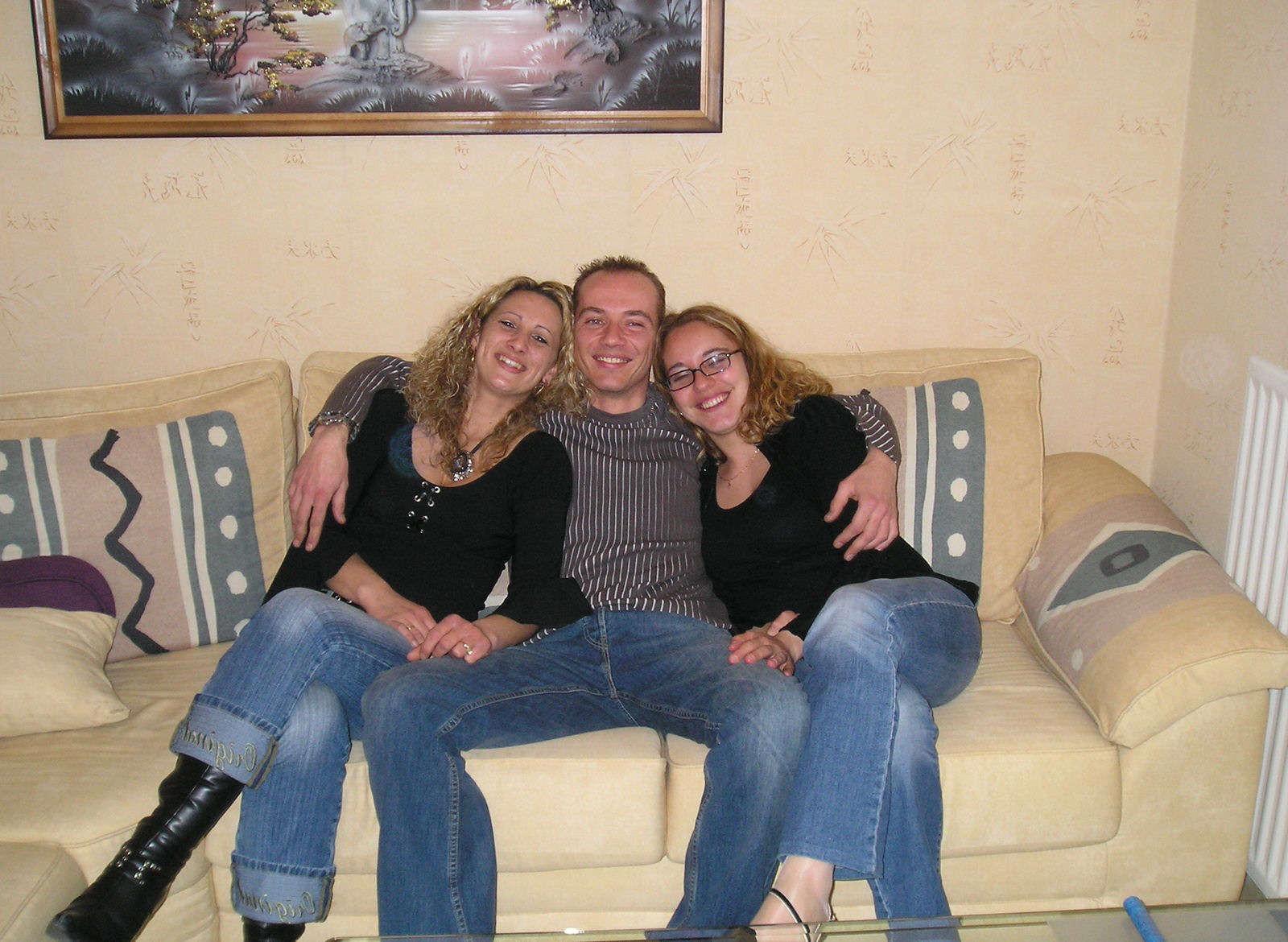 18P Housewife and her lesbian friends
