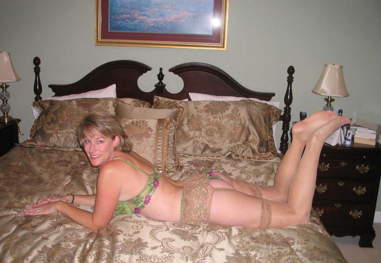 15P Photos of my favorite kinky MILFs