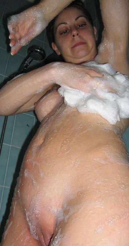 15P Pictures of a lovely vacation with a kinky MILF