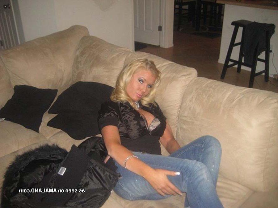 15P Pictures of wild and horny housewives
