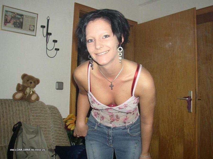 15P Pictures of a hot wife in her black and red lingerie