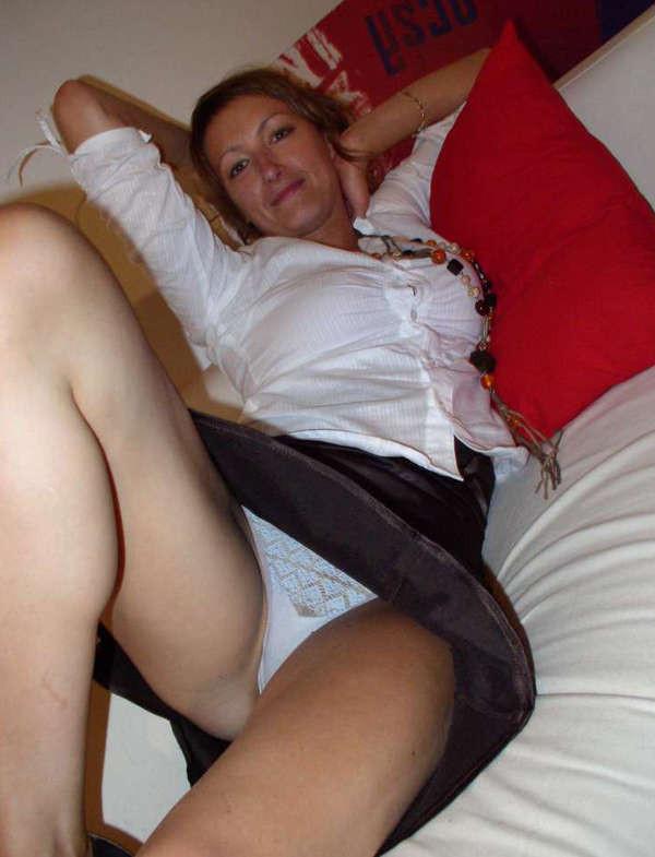 15P Photo compilation of MILFs in their kinky photoshoot