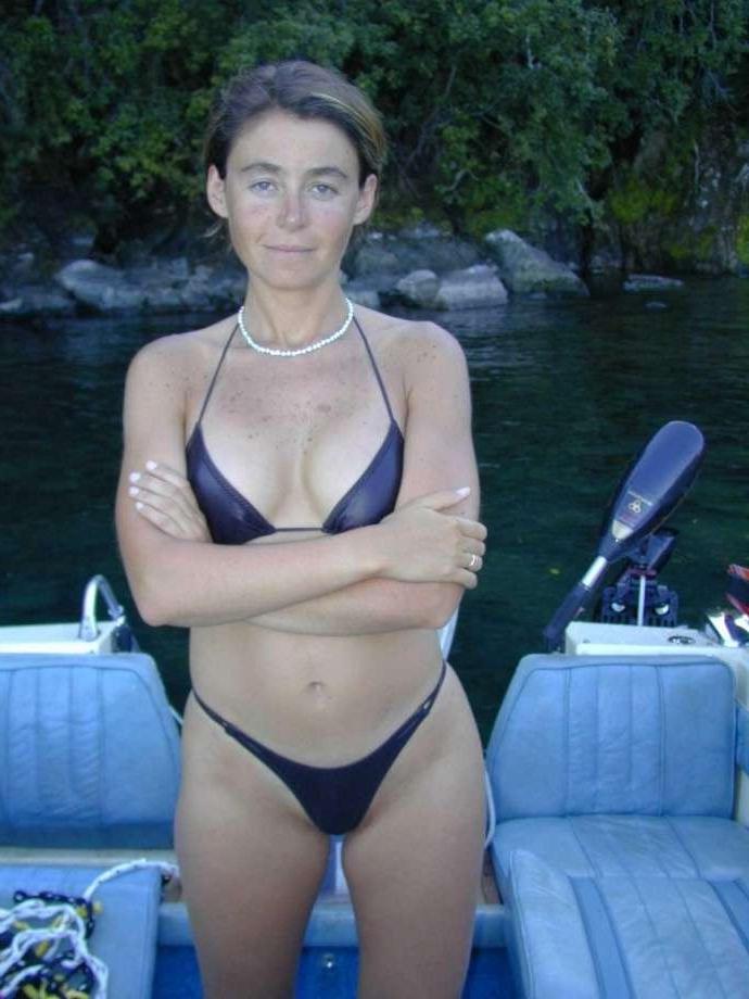 18P Pictures of naughty wives in our neighborhood