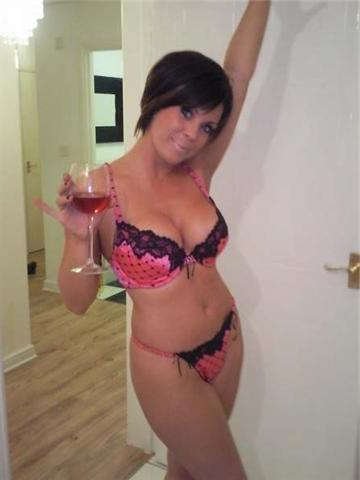 18P Pictures of wives in kinky poses