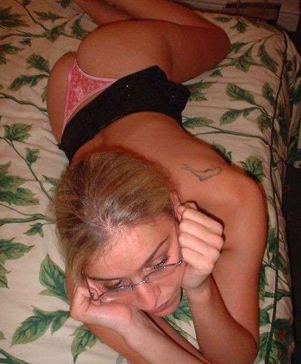 15P Pictures of naughty housewives in the block