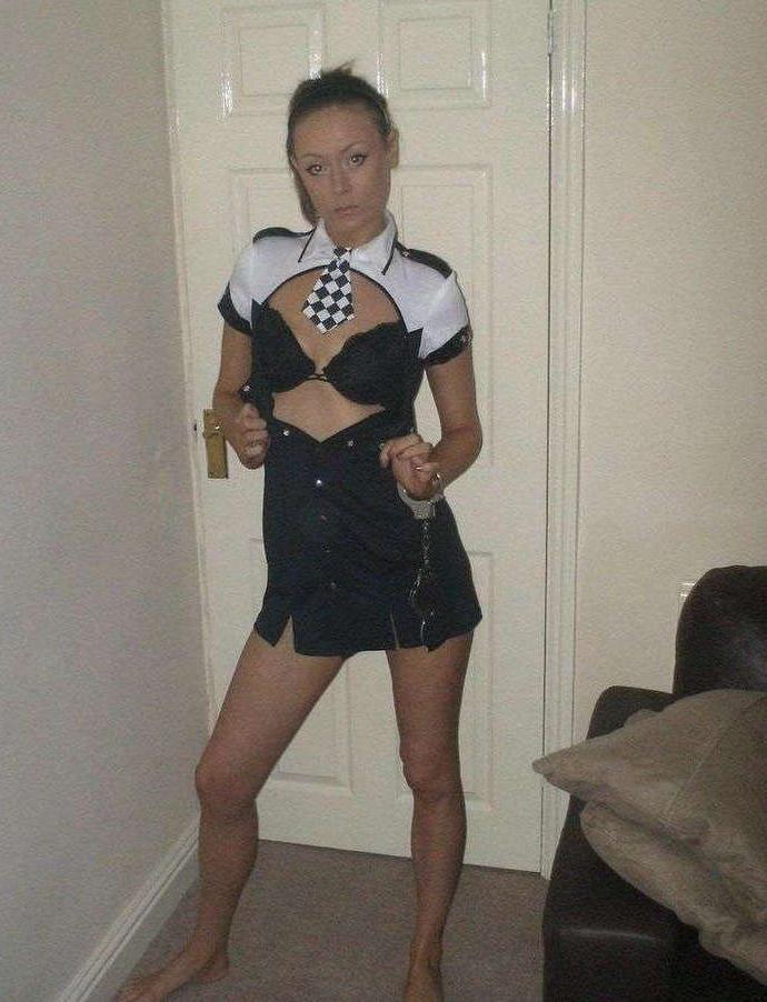 15P Pictures of a hot and sultry housewife