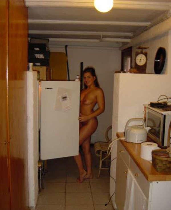 15P Nice collection of a gorgeous MILF's naughty selfpics