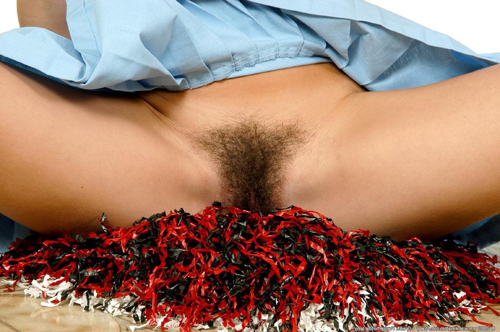 16P hot cheerleader with hairy pussy