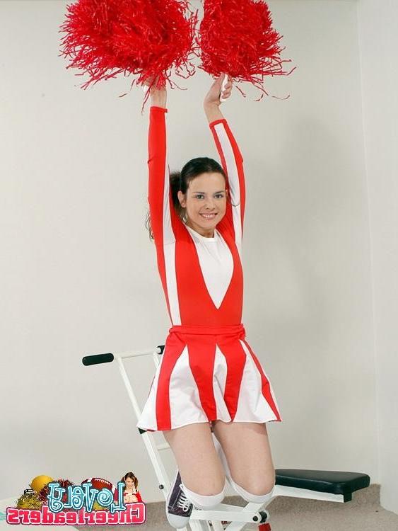 15P Cute cheerleader in socks strips and toys her slit in the gym