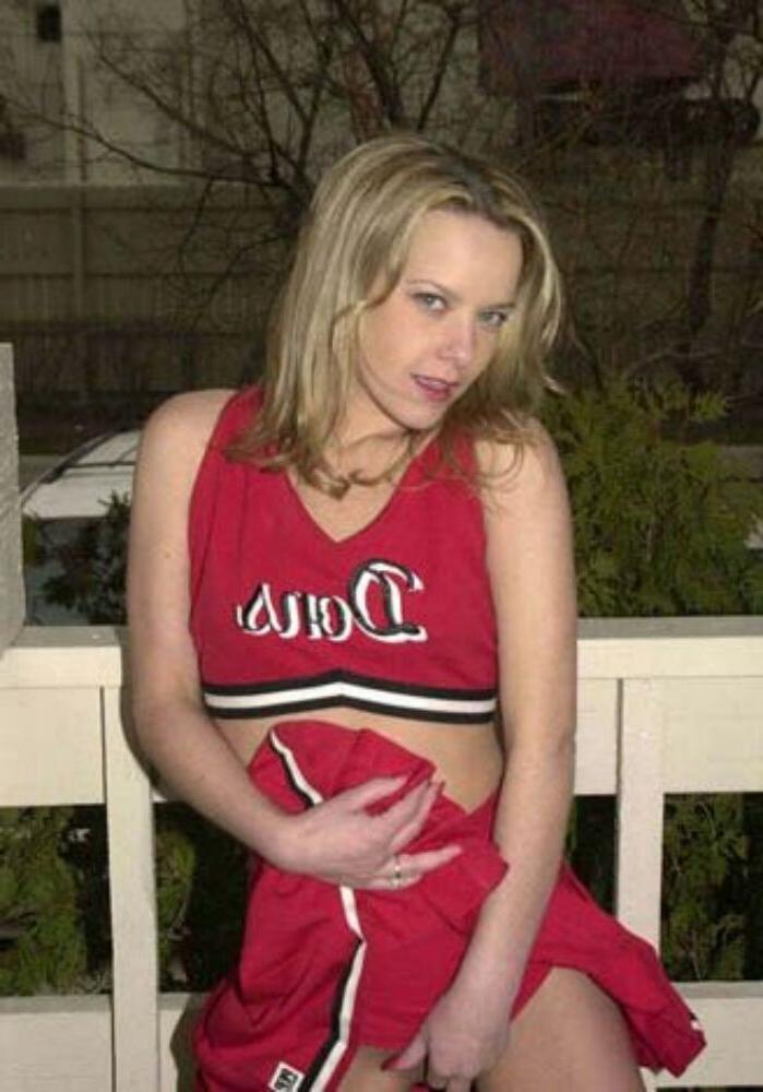 16P Teenie cheerleader gfs posing and fucking