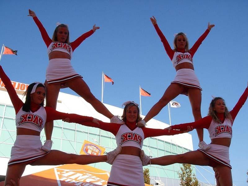 20P Real Teen Cheerleader Squad Cheers Then Gets Drunk At Afterparty