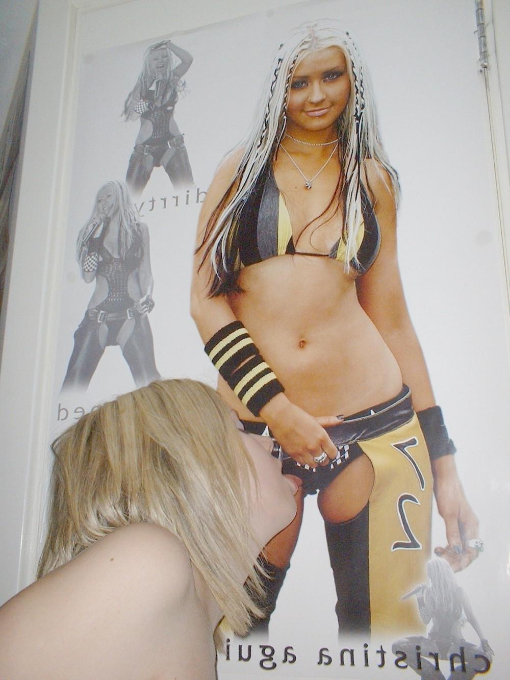16P Kinky Cheerleader Nude Pictures 