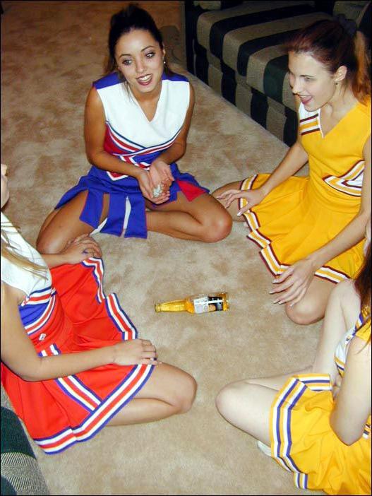 15P Lesbian cheerleading teens getting nasty