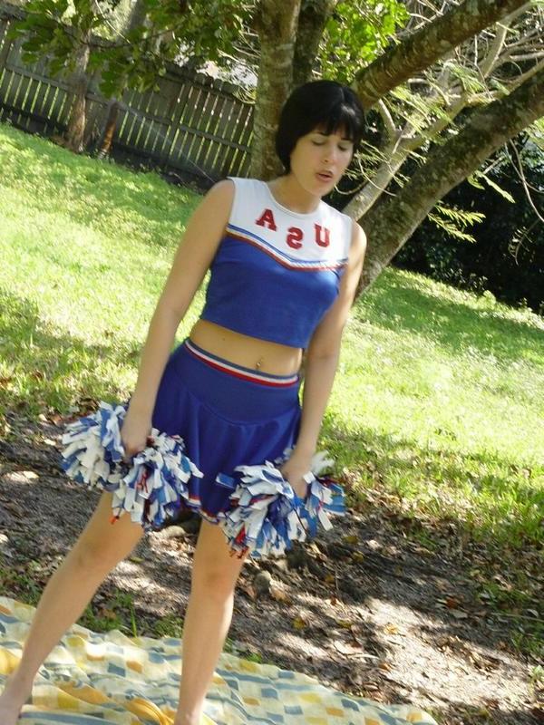 16P Mature cheerleader fingering hard her juicy pussy
