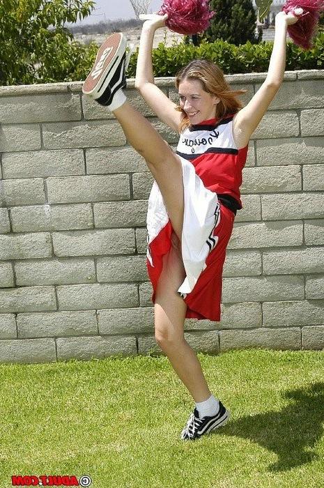 16P filthy cheerleader seducing her coach